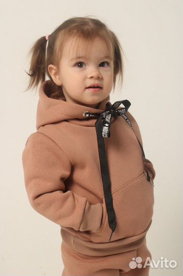 Детский костюм новый на мальчика и девочку