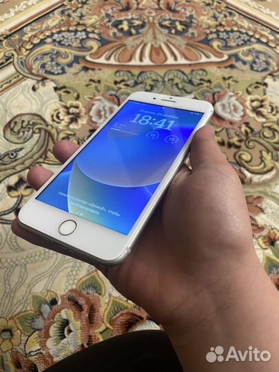 iPhone 8 Plus, 64 ГБ