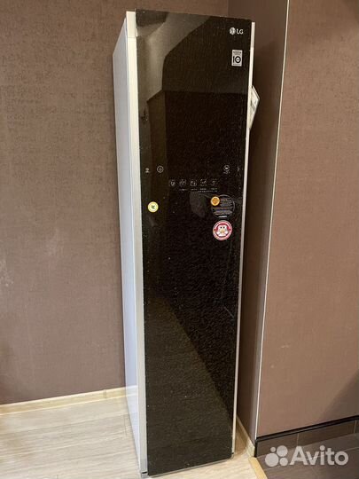 Стайлер для одежды LG