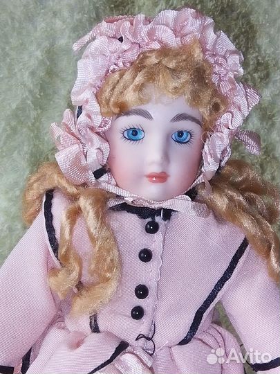 Кукла фарфоровая коллекционная, реплика BRU