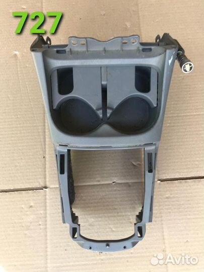 Подстаканник Тойота RAV4 2002 (727)