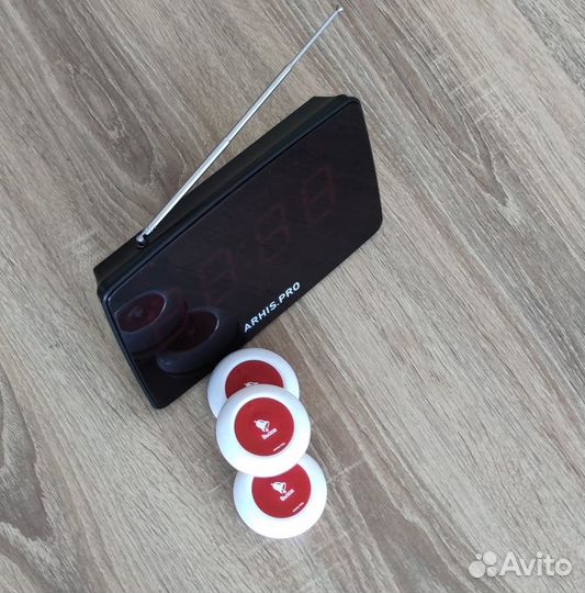 Кнопка вызова персонала и табло, часы, усилитель