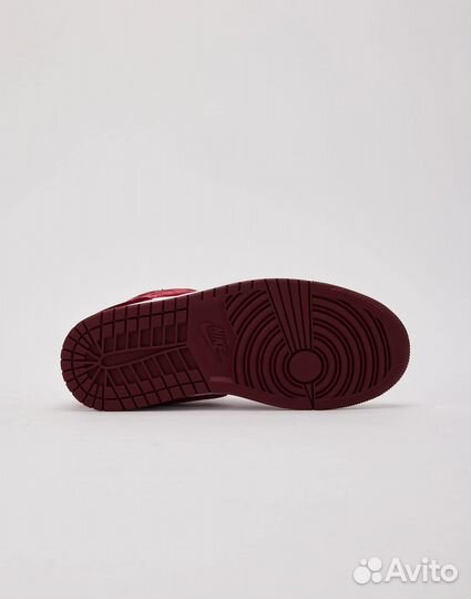 Air Jordan 1 Mid Red Velvet