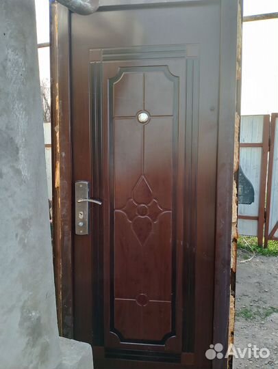 Дверь входная металлическая уличная