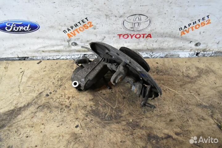 Кулак поворотный передний правый Volkswagen Touran