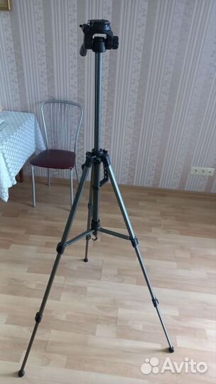 Штатив для фотоаппарата профессиональный