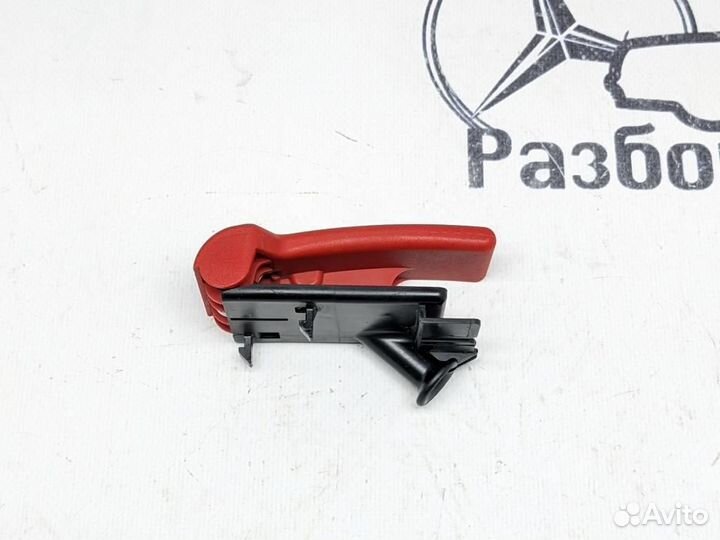 Ручка открытия капота w204 C-class 274.910