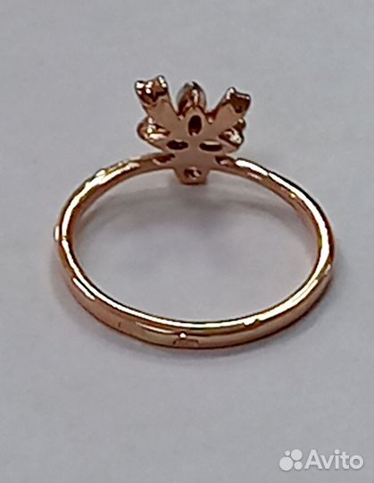 Золотое кольцо с бриллиантом 16,5 р(арт.127128) В9