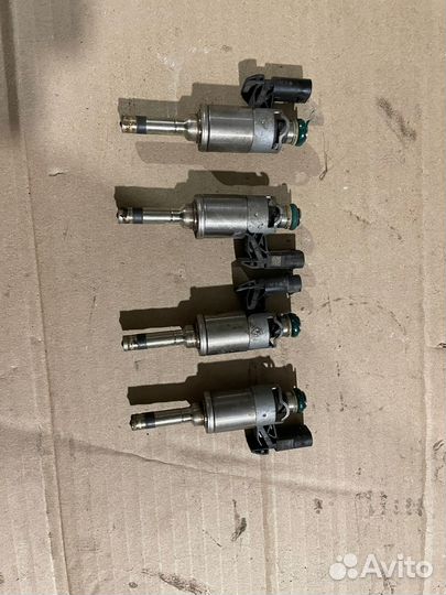 Топливная форсунка Volkswagen Passat B8