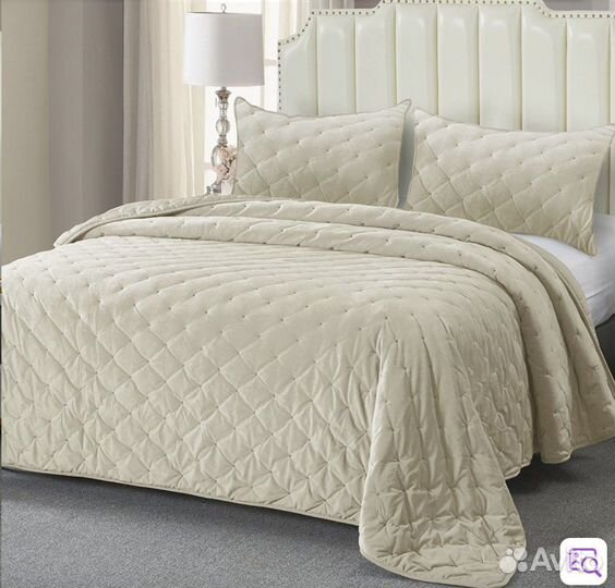 Велюровое покрывало с наволочками Romance