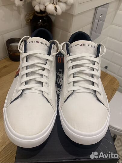 Tommy hilfiger кеды р. 43-43,5