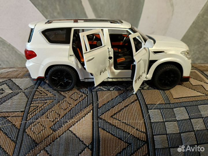 Внедорожник новый