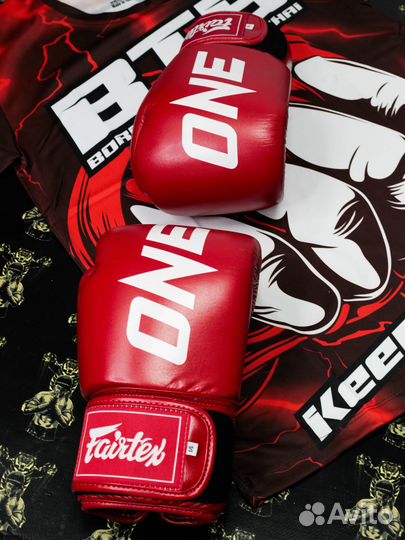 Боксерские перчатки Fairtex ONE