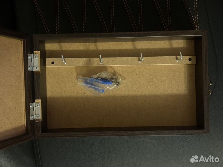 Ключница настенная