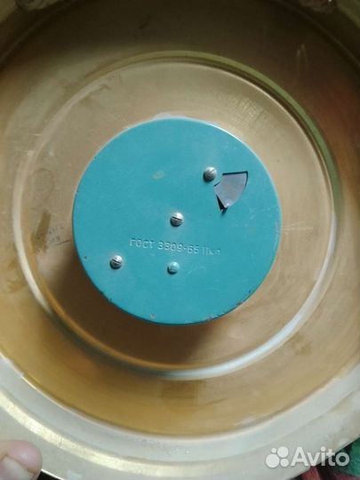 Лежит без дела