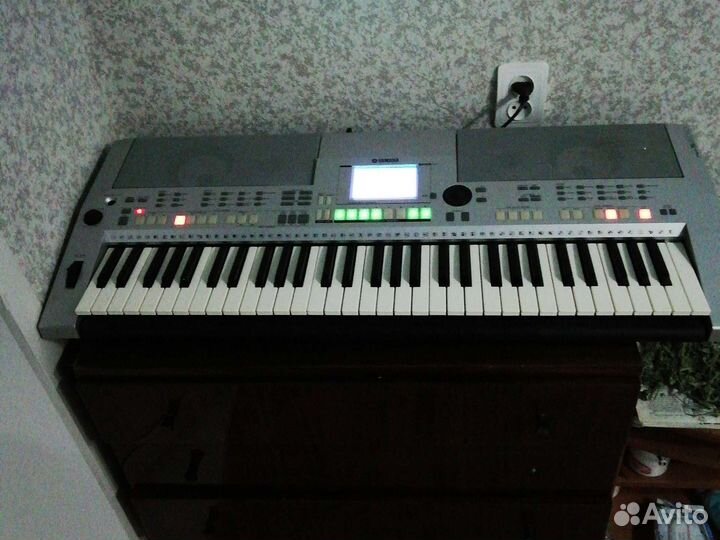 Синтезатор yamaha psr s500