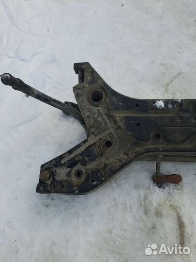 Подрамник митцубиси colt Z34A