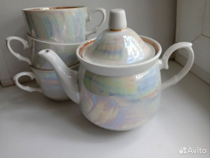 Чайник заварочный и чашки Добруш
