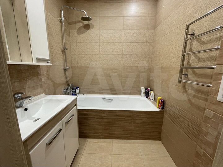 3-к. квартира, 90 м², 6/14 эт.