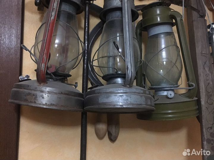 Крынка, коромысло, керосиновая ла