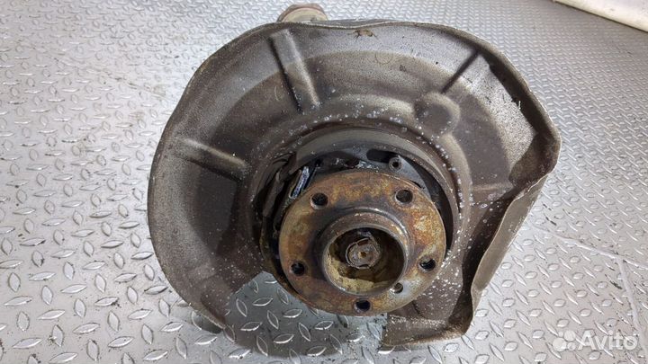 Ступица (кулак, цапфа) правая задняя BMW 7 E65