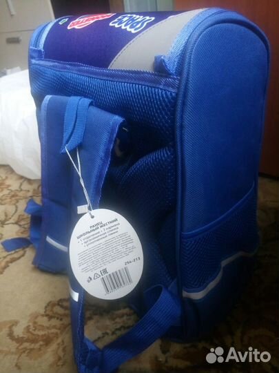 Новый школьный рюкзак (портфель)