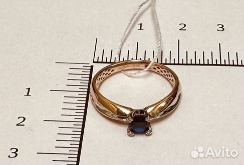 Золотое кольцо с камнем 17р