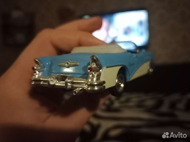 Машинки 1:43 20штуки металл и одна из них 1:64