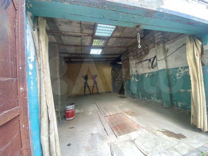 Гараж, > 30 м²