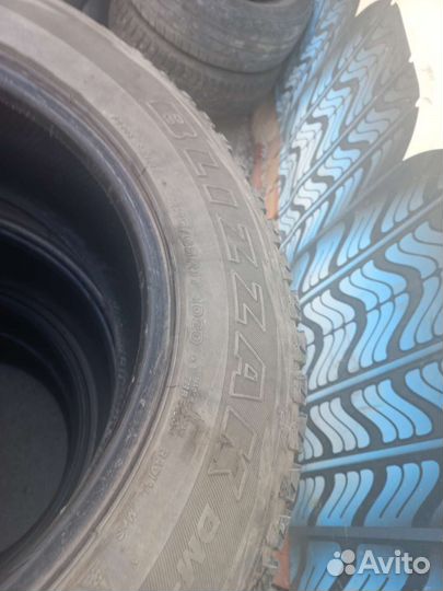 Bridgestone Blizzak DM-V1 225/65 R17