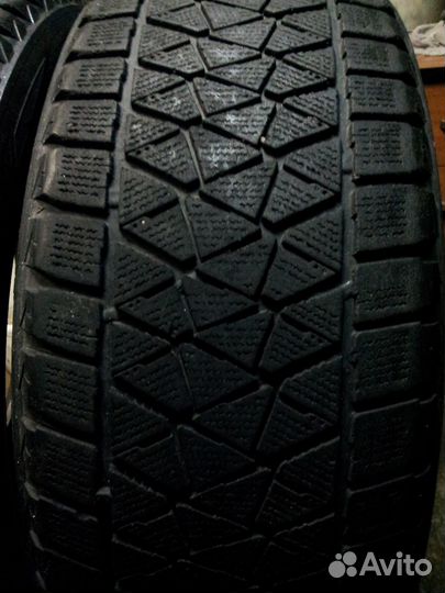 Bridgestone Blizzak DM-V2 235/55 R19