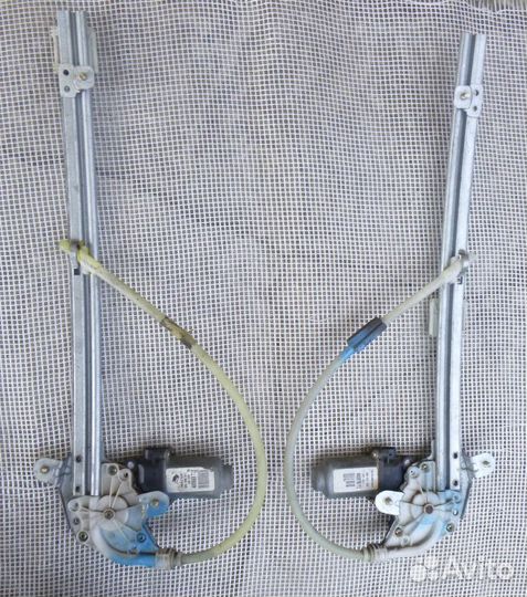 Рено Лагуна 2 стеклоподъемник задний