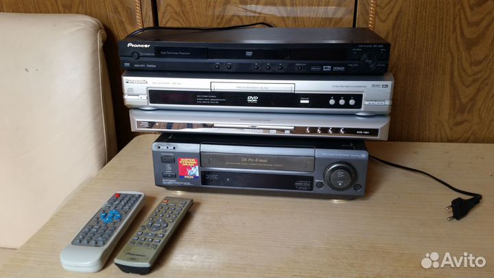 Видеомагнитофон sony slvx515ME+DVD-плееры