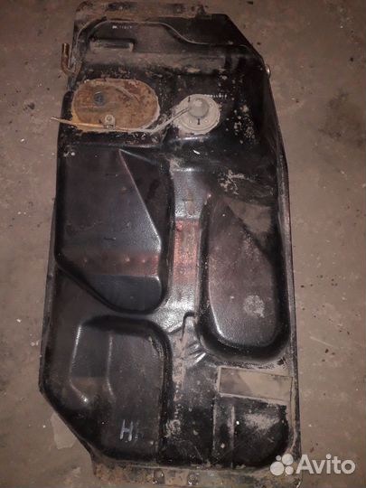 Бензобак toyota ipsum SXM10