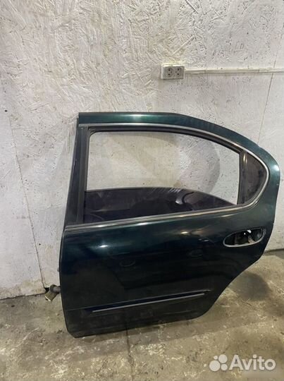 Дверь задняя левая Nissan Maxima a33