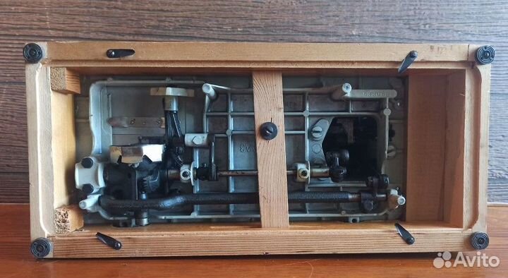 Швейная машина Чайка 134А