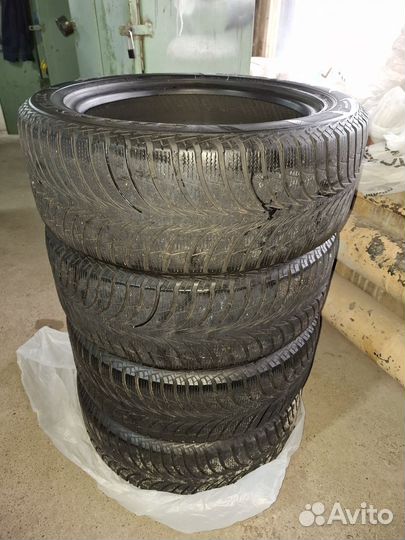 Goodyear UltraGrip Ice+ 215/55 R17
