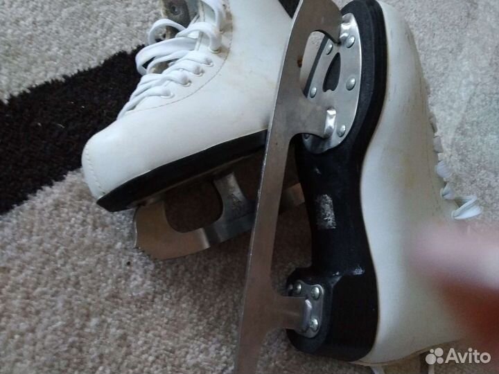 Коньки фигурные