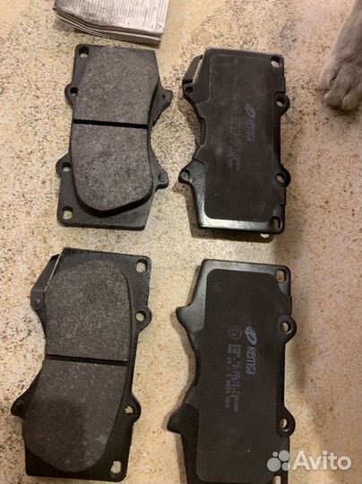 Тормозные передние колодки на ландкрузер прадо 150