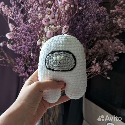 Вязаный плюшевый космонавт