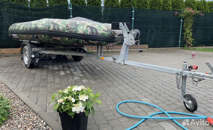 Продам лодку пвх на прицепе