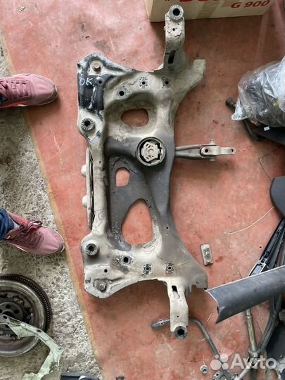 Передний подрамник skoda octavia a7