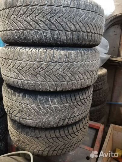 Goodyear Altimax Nordic 215/55 R16 97T