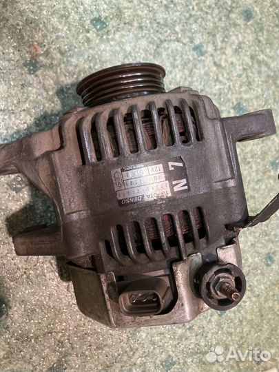 Генератор Toyota Corolla