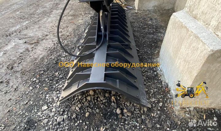 Усиленный отвал на фронтальный погрузчик Hyundai
