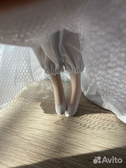 Кукла коллекционная фарфоровая