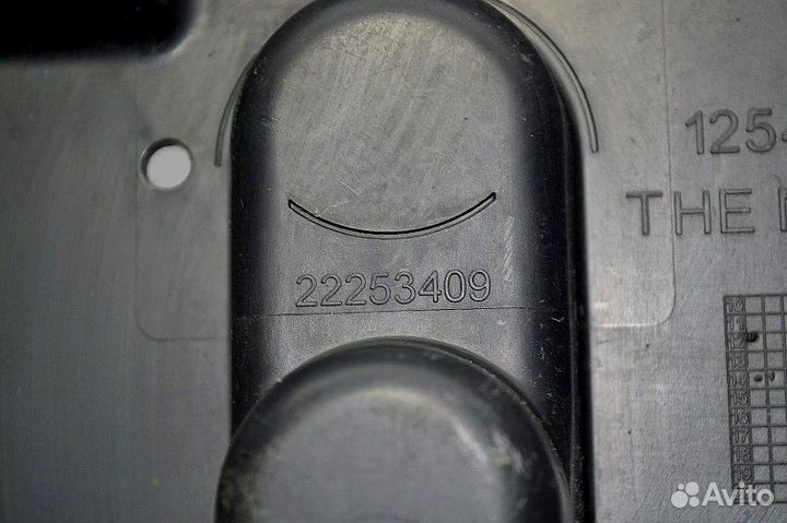 Крышка блока предохранителей volvo FH (01.12)