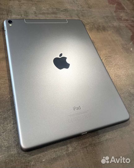 iPad pro 9.7 256gb Cellular