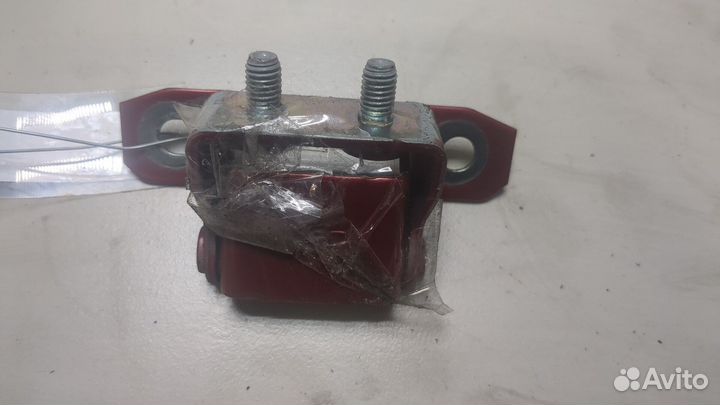 Петля крышки багажника правая Mazda CX-30