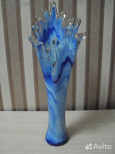 Ваза интерьерная цветное стекло